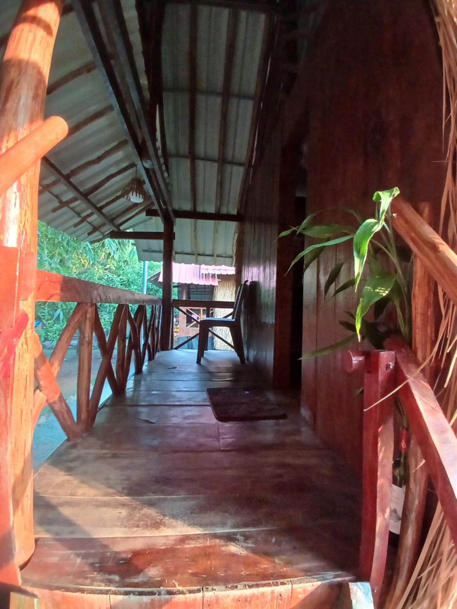 Le Soleil Hotel Kep Exterior photo