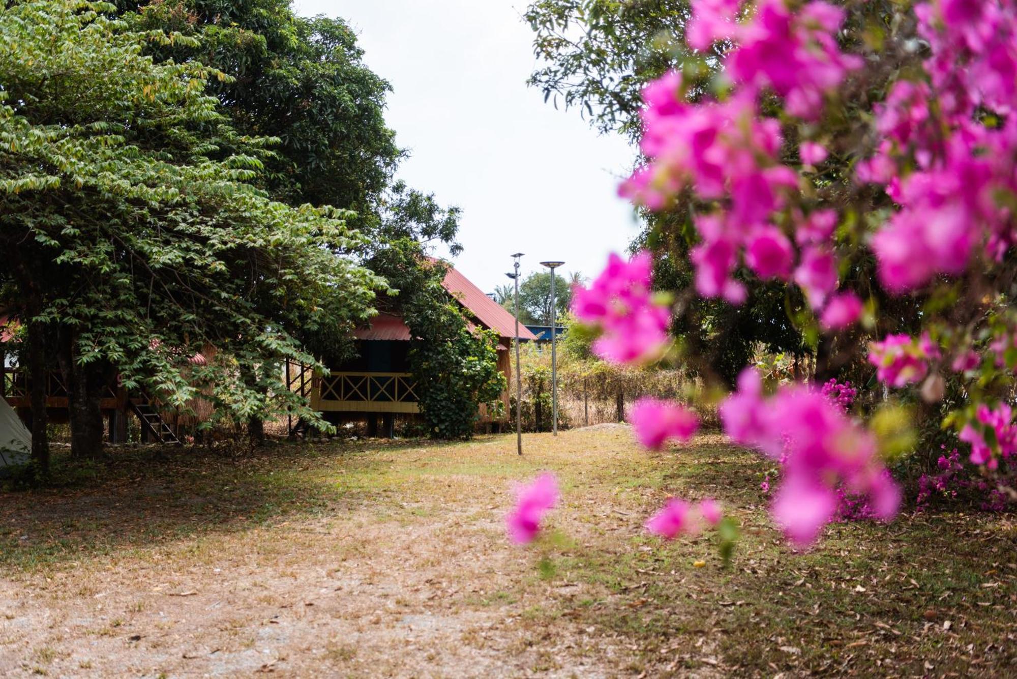 Le Soleil Hotel Kep Exterior photo